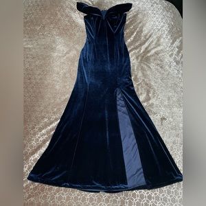 Off shoulder velvet navy blue dress